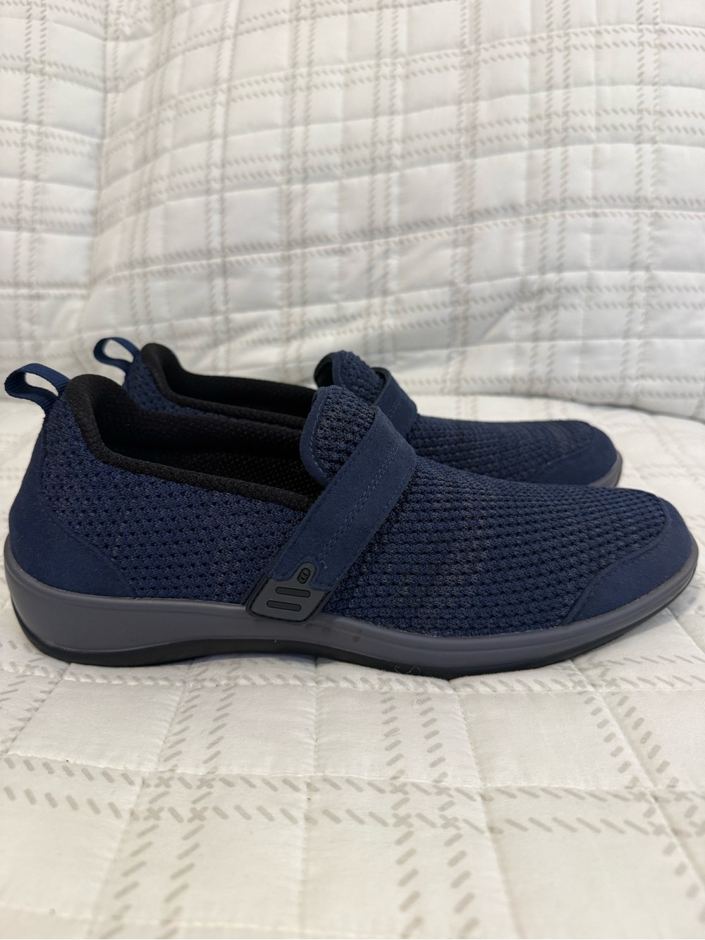 Orthofeet Quincy Blue Arch
Support Slip On Shoes Size 10.5 B